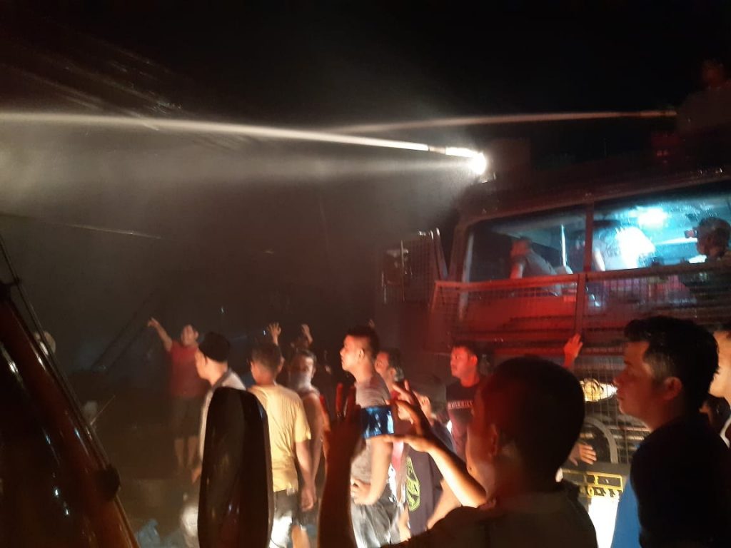Kebakaran di Pasar Lama, Polres Madina Turunkan Mobil Water Canon