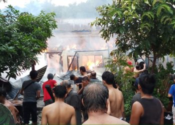 Diduga Akibat Korsleting Listrik, Lima Unit Rumah di Yos Sudarso Dilalap Api