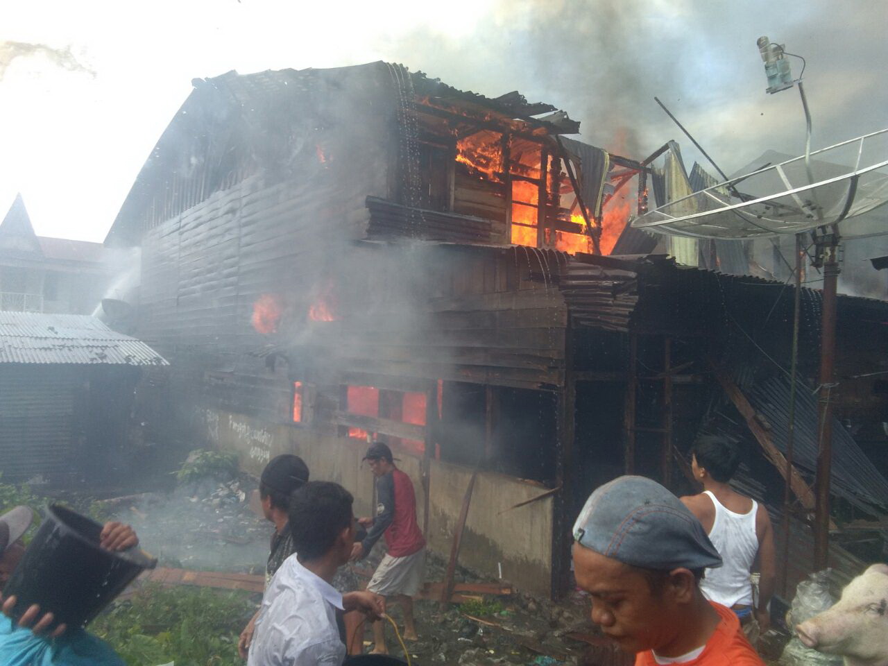 Api, Api, Teriak Warga. Lima Rumah Terbakar di Pahae