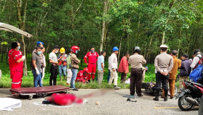 Mobil Hasyim Tabrakan di Simalungun dan Tewaskan Dua Pengendara Sepedamotor Mobil Hasyim Tabrakan di Simalungun dan Tewaskan Dua Pengendara Sepedamotor