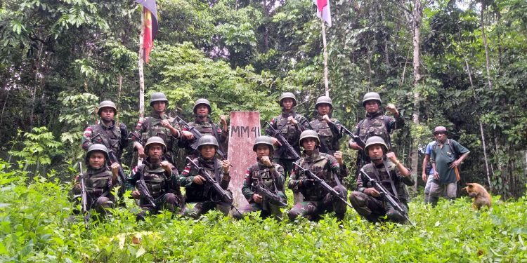 Jaga Kedaulatan NKRI, Satgas Pamtas Yonif 126 Kala Cakti Laksanakan Patroli Patok Batas RI-PNG