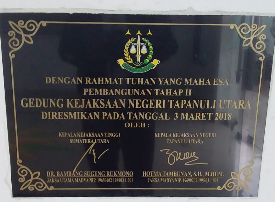 Baru Enam Bulan Setelah Diresmikan, Bangunan Kejari Taput Sudah Rusak Baru Enam Bulan Setelah Diresmikan, Bangunan Kejari Taput Sudah Rusak