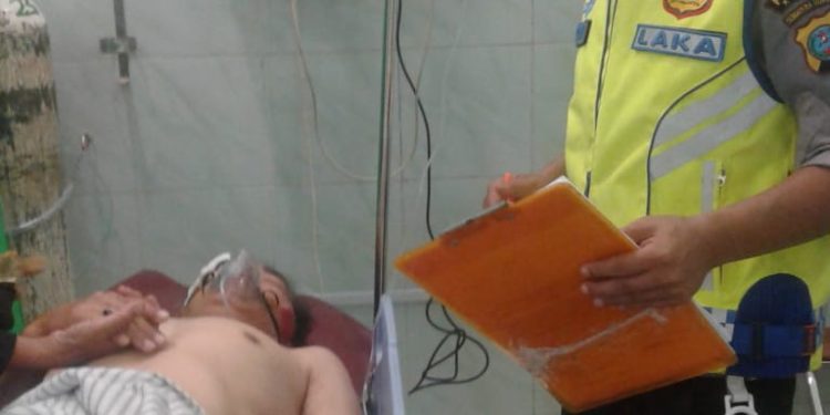 Kek Murli Ditabrak Avanza di Jalan Sutomo Siantar Kek Murli Ditabrak Avanza di Jalan Sutomo Siantar