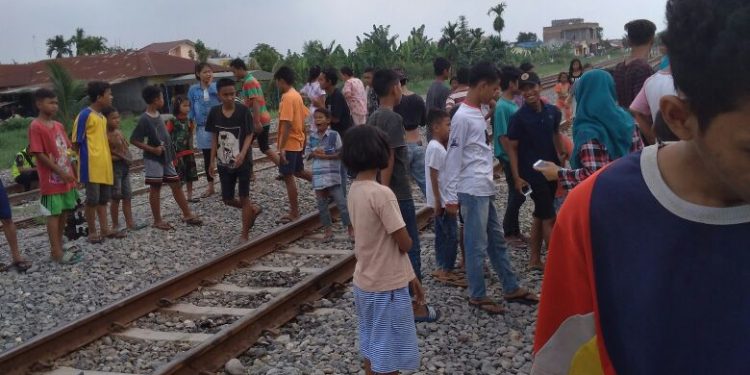 Geger!! Wanita Tanpa Identitas Tewas Mengenaskan di Rel Kereta Api