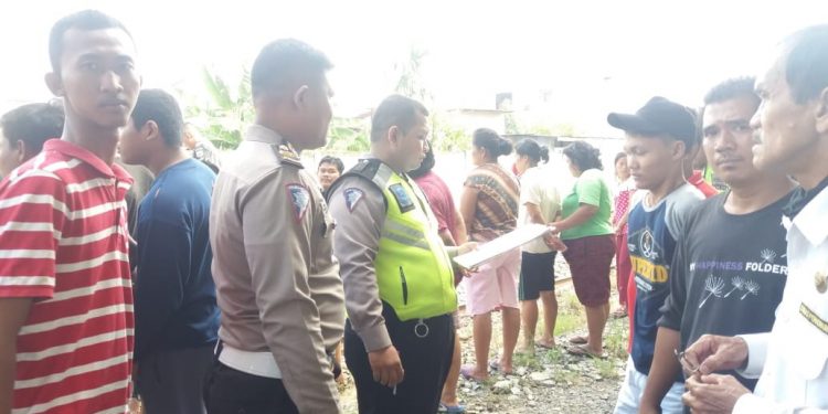 Jani Sitanggang Tewas Terseret Kereta Api Sejauh 200 Meter Jani Sitanggang Tewas Terseret Kereta Api Sejauh 200 Meter