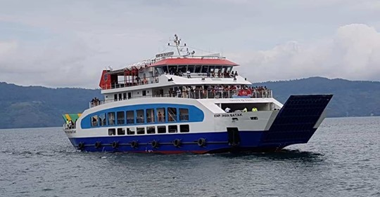 KMP di Danau Toba Beroperasi 24 Jam Selama Lebaran KMP di Danau Toba Beroperasi 24 Jam Selama Lebaran
