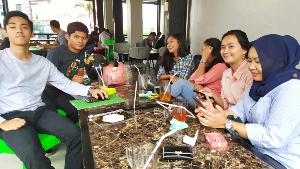 Di Kedai Kopi Vona Siantar, Pengunjung Bisa Saksikan Siaran Langsung Olahraga 3 Chanel di Satu Ruang