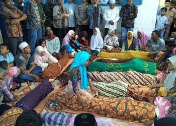 Banjir Mandailing Natal Merenggut Nyawa Belasan Siswa. Berikut Daftar Korban Luka dan Tewas