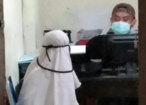 Pria ini Menganiaya Wanita17 Tahun yang Merupakan Istri Sirinya
