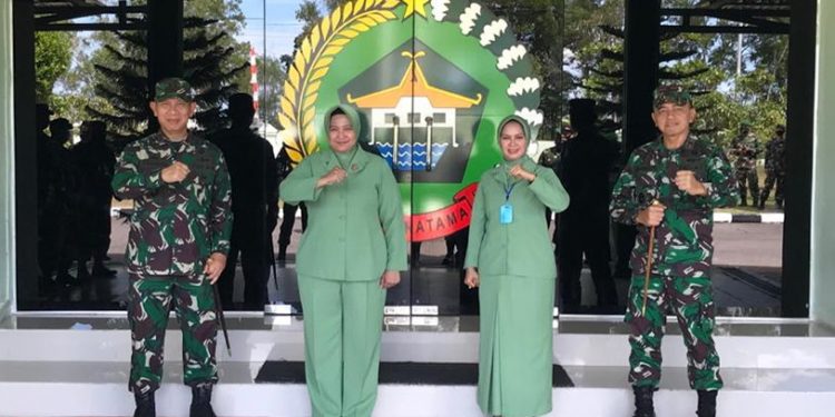 Prajurit dan PNS Korem 033/WP dan Kodim 0315/Bintan Dapat Penghargaan dari Pangdam Prajurit dan PNS Korem 033/WP dan Kodim 0315/Bintan Dapat Penghargaan dari Pangdam