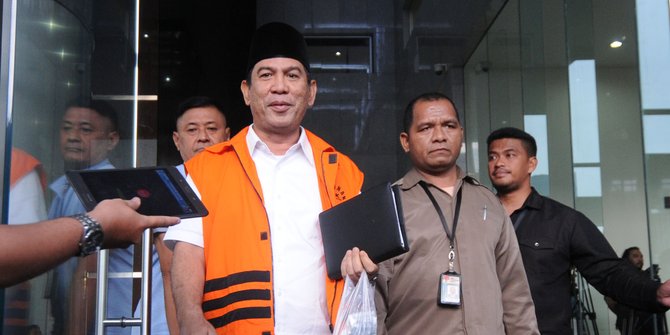 KPK Sita Mobil Mewah dan Dalami Pencucian Uang Bupati HST KPK Sita Mobil Mewah dan Dalami Pencucian Uang Bupati HST
