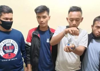 Tiga Pria Ditangkap Saat Transaksi Narkoba di Kuburan