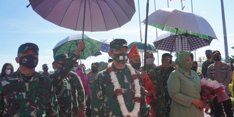 Danrem 032/WBR Brigjen TNI Arief Gajah Mada Sambut Kedatangan Pangdam I/BB di Padang Pariaman