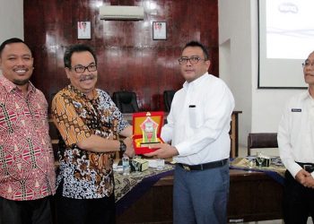 Sekda Sambut Komisi C DPRD Bersama BPKAD Provsu yang Kunker di Pematangsiantar