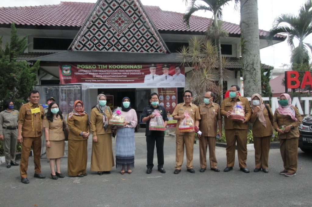 Tetap Semangat Paramedis, Di Tanganmu Keselamatan Jutaan Orang