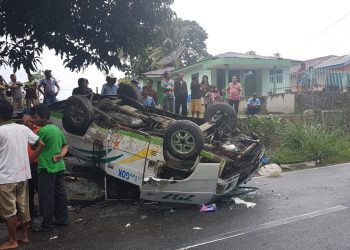 Angkutan CV Putra Gok Terbalik di Simalungun, Enam Penumpang Jadi Korban