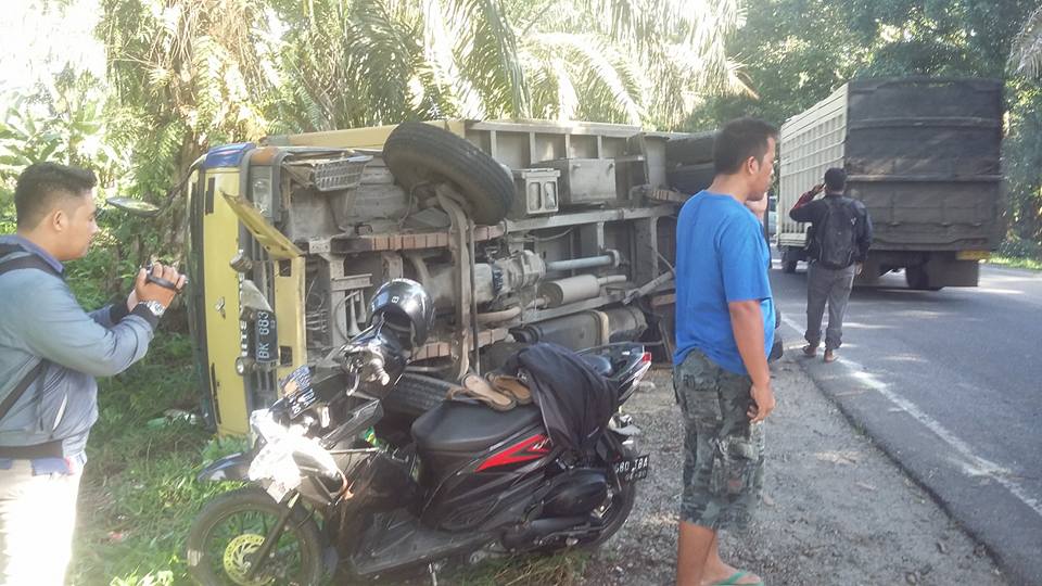 Empat Kendaraan Terlibat Kecelakaan Beruntun di Jalinsum Siantar-Tebing
