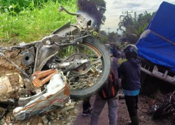 Sepasang Pengendara Sepedamotor Ditabrak dan Tertimpa Truk di Jalan Lintas Siantar-Parapat