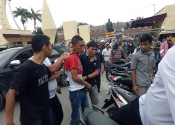 Lamhot Damanik Ajak Siswi SMA ke Rumah Kakaknya, Ternyata Dicabuli di Komplek USI