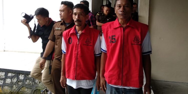 Jhonny dan Thomson Ambarita, Warga Sihaporas Berjuang Melawan Kekuatan PT TPL Jhonny dan Thomson Ambarita, Warga Sihaporas Berjuang Melawan Kekuatan PT TPL