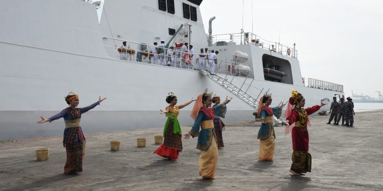 Kunjungan Persahabatan, Kapal Pakistan PMSS Kashmir (P-143) Bersandar di Pelabuhan Belawan Kunjungan Persahabatan, Kapal Pakistan PMSS Kashmir (P-143) Bersandar di Pelabuhan Belawan