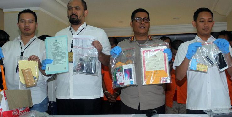 Napi Ngaku Ajudan Pejabat Polri Tipu Anggota Polisi, Aksinya Dibantu sang Ibu