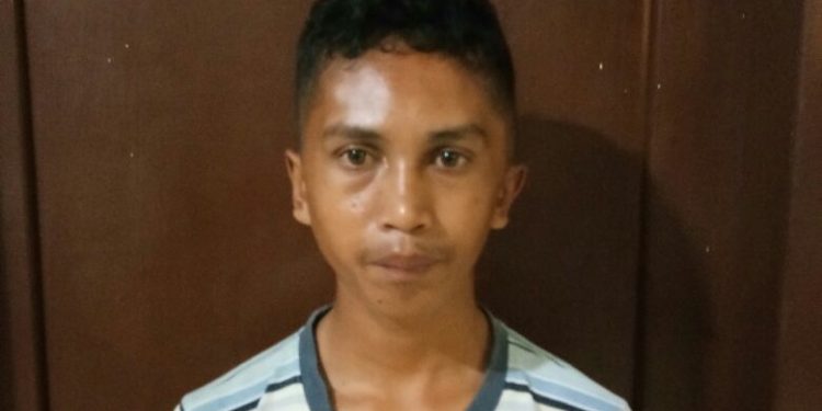 Diduga Mencuri Laptop di Restauran Internasional, Pria ini Diserahkan Ke Polisi