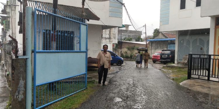 Perampok Bersenpi Sekap Satpam Perumahan Wahidin Permai Siantar Perampok Bersenpi Sekap Satpam Perumahan Wahidin Permai Siantar