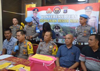 Jual Ekstasi kepada Polisi, Wanita Muda Ini Diciduk dari Room Karaoke