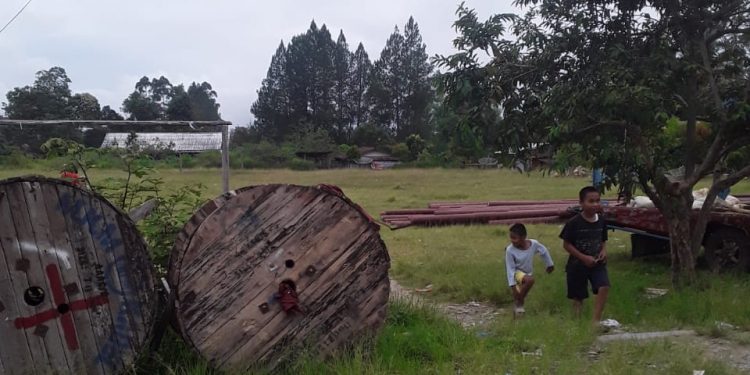 Pembangunan Jaringan Listrik Desa Parmonangan Tak sesuai Detail Gambar Konstruksi Pembangunan Jaringan Listrik Desa Parmonangan Tak sesuai Detail Gambar Konstruksi