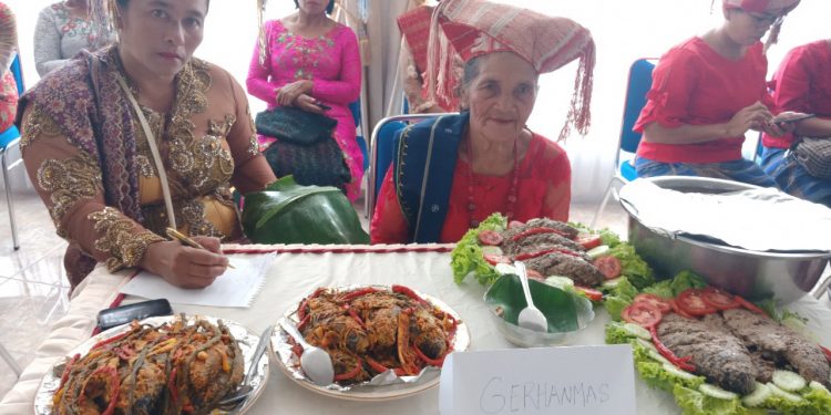 Bangkitkan Pariwisata Danau Toba, Ada Lomba Masakan Tradisional di Parapat Bangkitkan Pariwisata Danau Toba, Ada Lomba Masakan Tradisional di Parapat