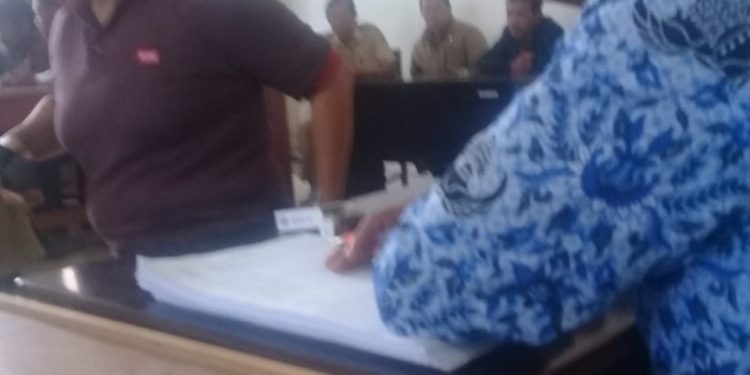 UPTD Alat, Anar Sinaga Sebut Peraturan Bupati Taput Loyo UPTD Alat, Anar Sinaga Sebut Peraturan Bupati Taput Loyo
