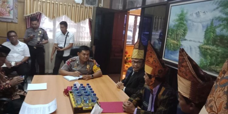 Gerakan Kebangkitan Simalungun Bersatu (GKSB) Laporkan Walikota
