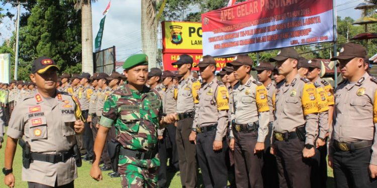 Polres Lampung Barat Bersama TNI dan Dinas Terkait Melaksanakan Apel Gelar Pasukan Polres Lampung Barat Bersama TNI dan Dinas Terkait Melaksanakan Apel Gelar Pasukan