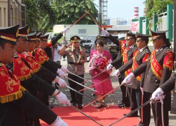 AKBP Reynold Elisa P Hutagalung Jadi Kapolres Pelabuhan Tanjung Priok dan Disambut Tor tor