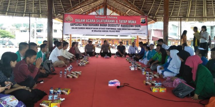 Kapolres Silaturahmi dengan BEM Perguruan Tinggi di Nias. Sepakat Cegah Perpecahan dan Lawan Berita Hoax