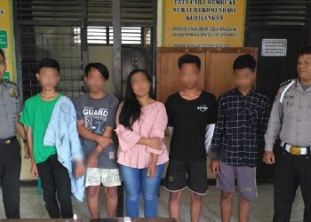 Sedang Asik dengan 4 Pria, Seorang Mamah Muda Diciduk