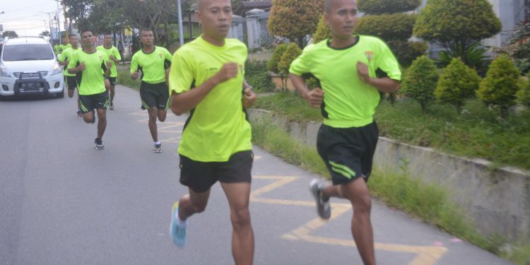 Marathon 10 K dan Senam Sparco Bataliyon 122 Tombak Sakti Jalin Hubungan Sosial Masyarakat