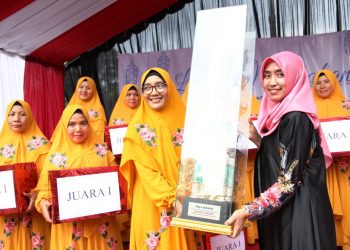 Selamat! Grup Marhaban Masjid Raya Sabet Piala Bergilir Ketua TP PKK Siantar