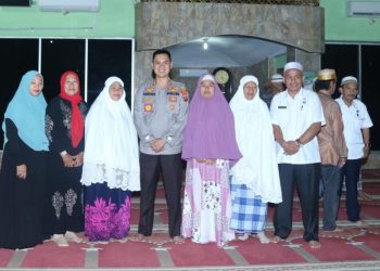 Kapolrestabes Medan Sholat Subuh Berjamaah di Masjid Perjuangan 45