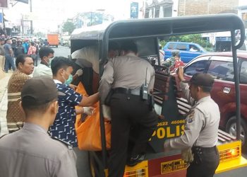 Pria Tanpa Indentitas Ditemukan Tak Bernyawa di Trotoar Jalan Gereja