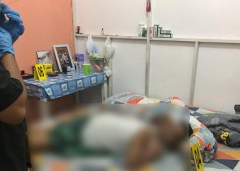 Pintu Tertutup, Lampu Teras Menyala. Di dalam Kamar Seorang Pria Ditemukan Tewas