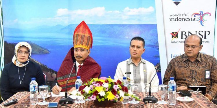 Arief Yahya Beberkan Perkembangan Destinasi Prioritas Danau Toba di Hadapan Lulusan Akpar Medan Arief Yahya Beberkan Perkembangan Destinasi Prioritas Danau Toba di Hadapan Lulusan Akpar Medan