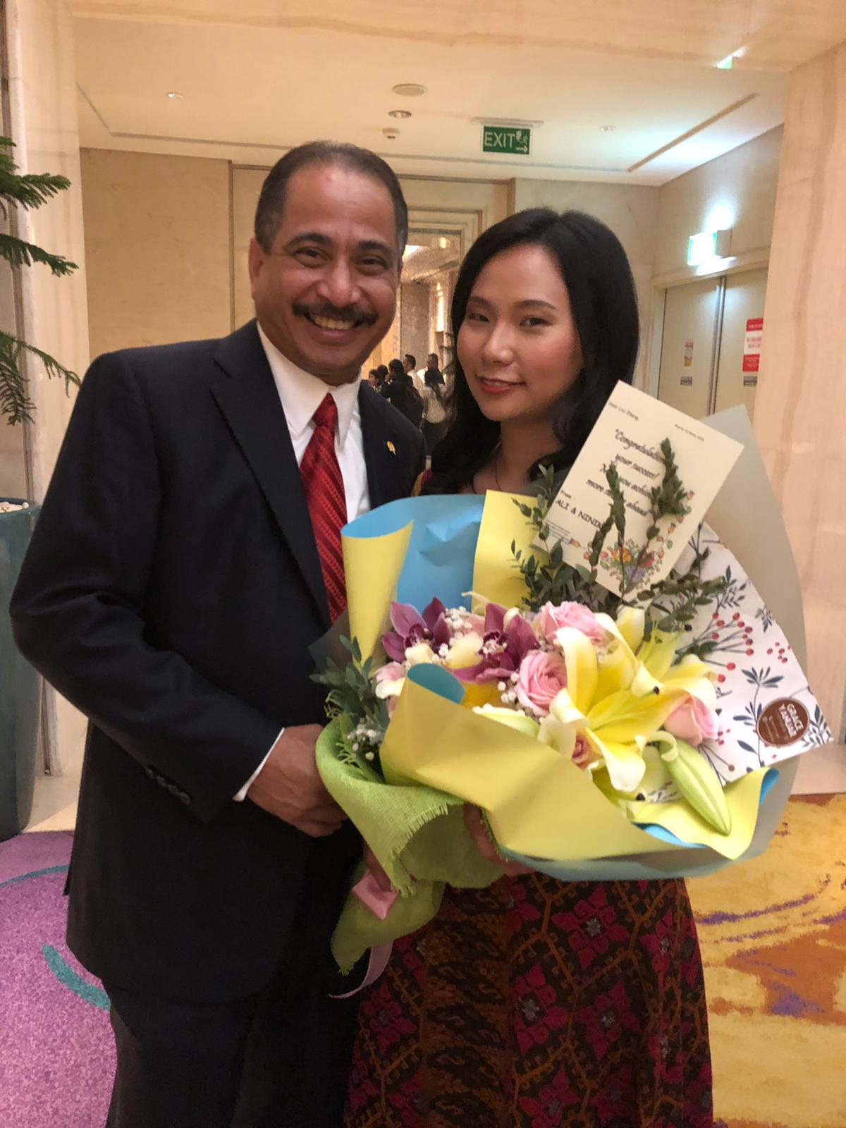 Tiga Menteri Apresiasi “Bali: Beats of Paradise” Karya Livi Zheng Tiga Menteri Apresiasi “Bali: Beats of Paradise” Karya Livi Zheng