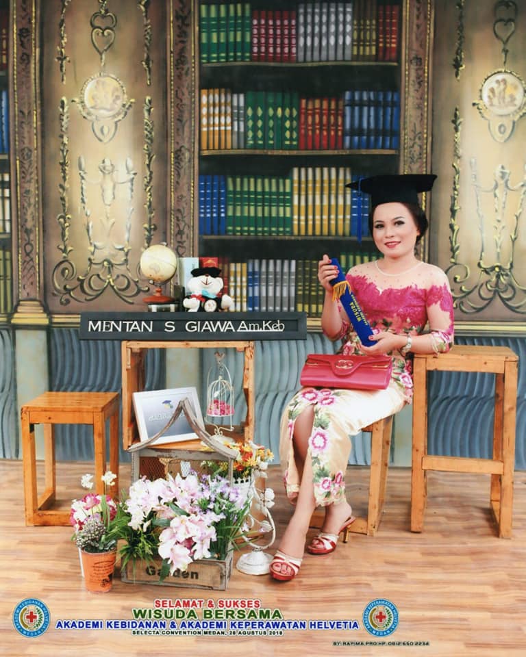 Mentan Suryani Giawa, Bidan Cantik Asal Nias Dimakamkan dengan Prosedur Covid-19