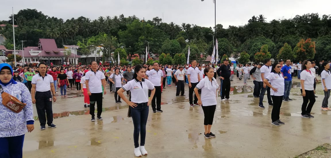 Lompat Batu Meriahkan Millenial Road Safety Festival Polres Nias Selatan Lompat Batu Meriahkan Millenial Road Safety Festival Polres Nias Selatan