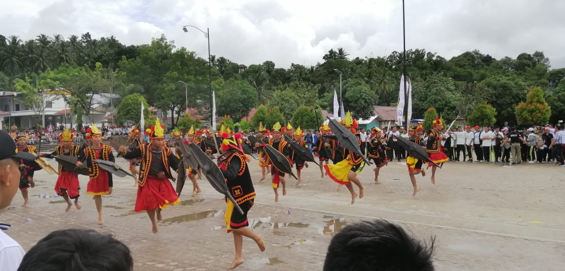 Lompat Batu Meriahkan Millenial Road Safety Festival Polres Nias Selatan Lompat Batu Meriahkan Millenial Road Safety Festival Polres Nias Selatan
