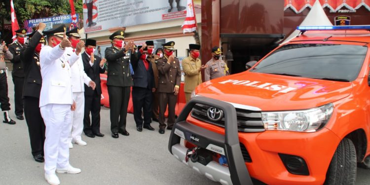 Dandim 0210 TU dan Kapolres Taput Luncurkan 6 Mobil Internet Gratis