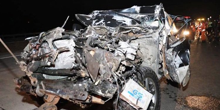 Mobil Dinas Kapolres Kecalakaan, Istri dan Ajudan Kapolres Meninggal Mobil Dinas Kapolres Kecalakaan, Istri dan Ajudan Kapolres Meninggal