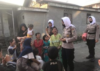 Pasca Kerusuhan di Madina, 40 Personil Polwan Diturunkan Menenangkan Kaum Ibu dan Anak
